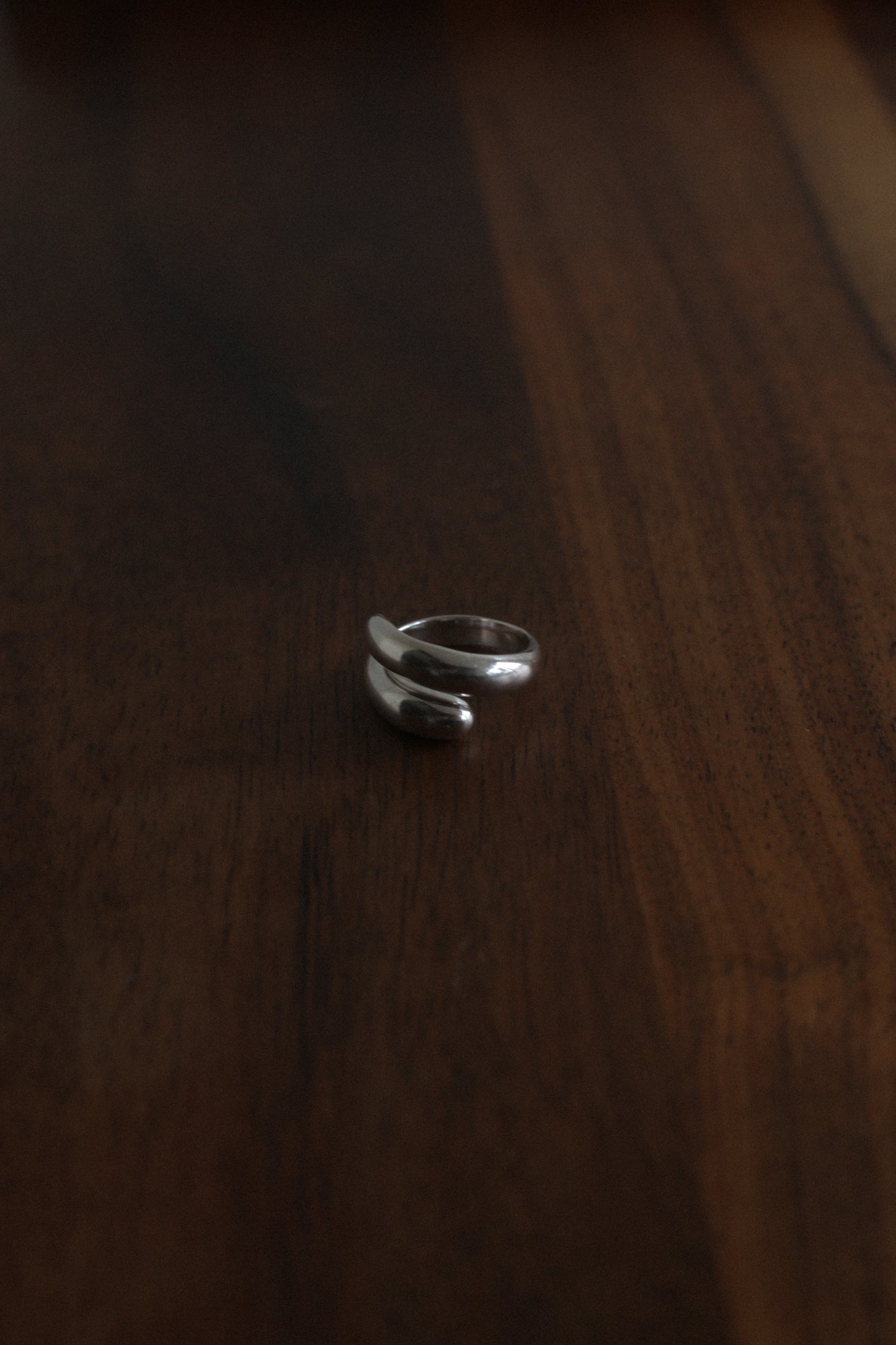 Modernist Huggy Ring