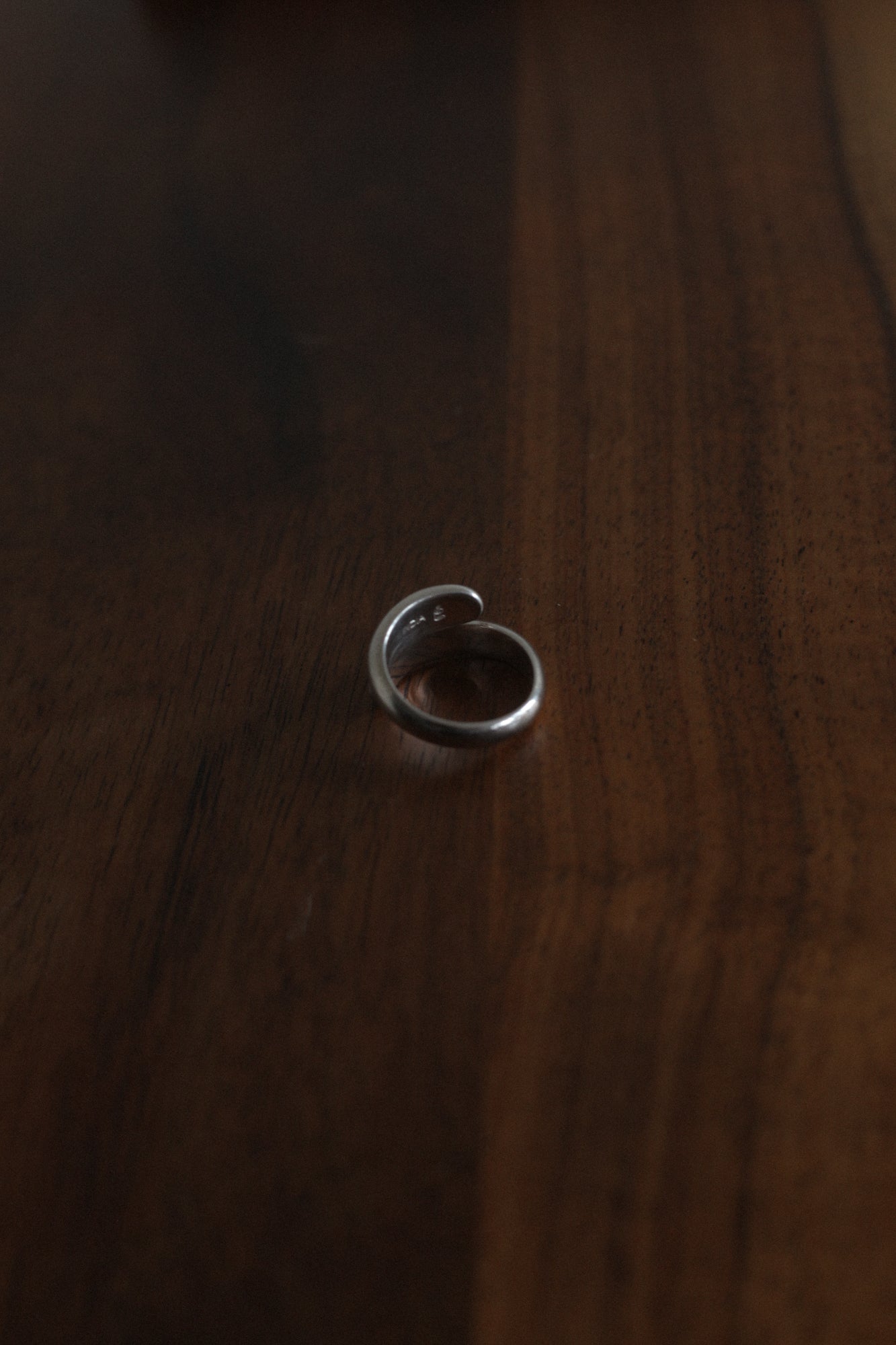 Modernist Huggy Ring