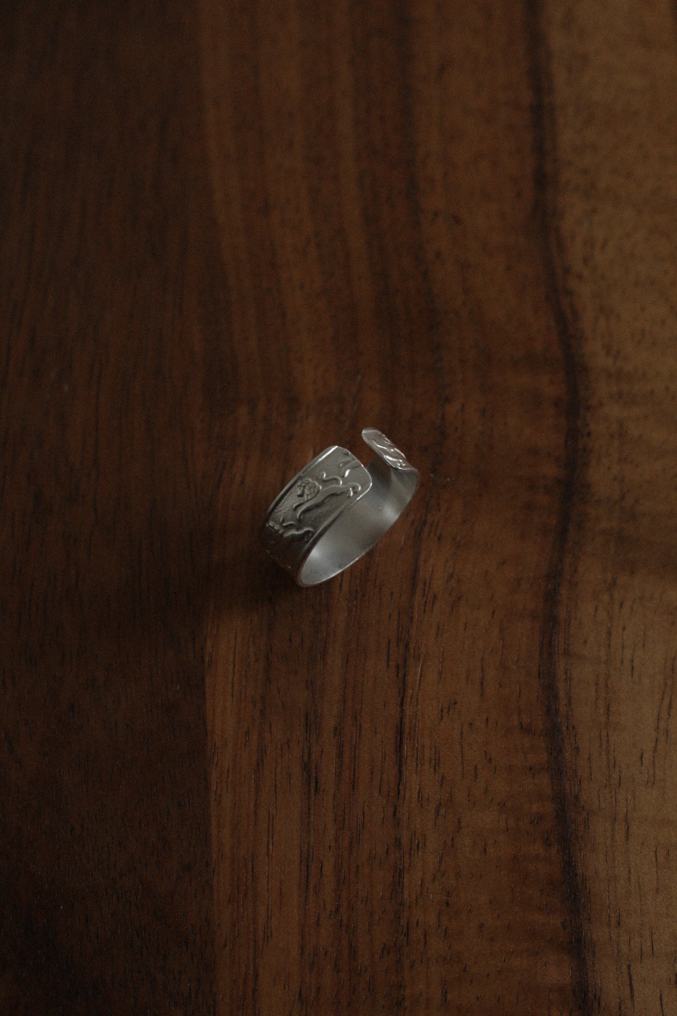 Adjustable Leo Ring